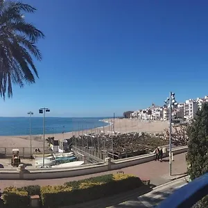 Apartamento Beachfront With Private Parking, Sant Pol de Mar